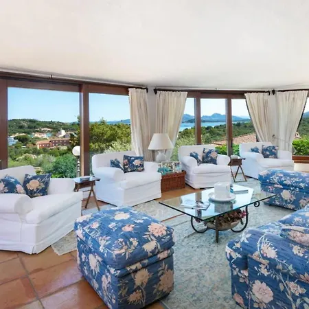 Cala Di Volpe 5br אביאדורי
