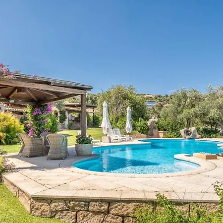 Cala Di Volpe 5br * אביאדורי