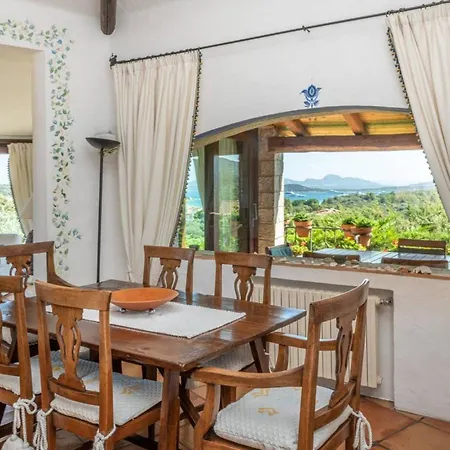 Cala Di Volpe 5br